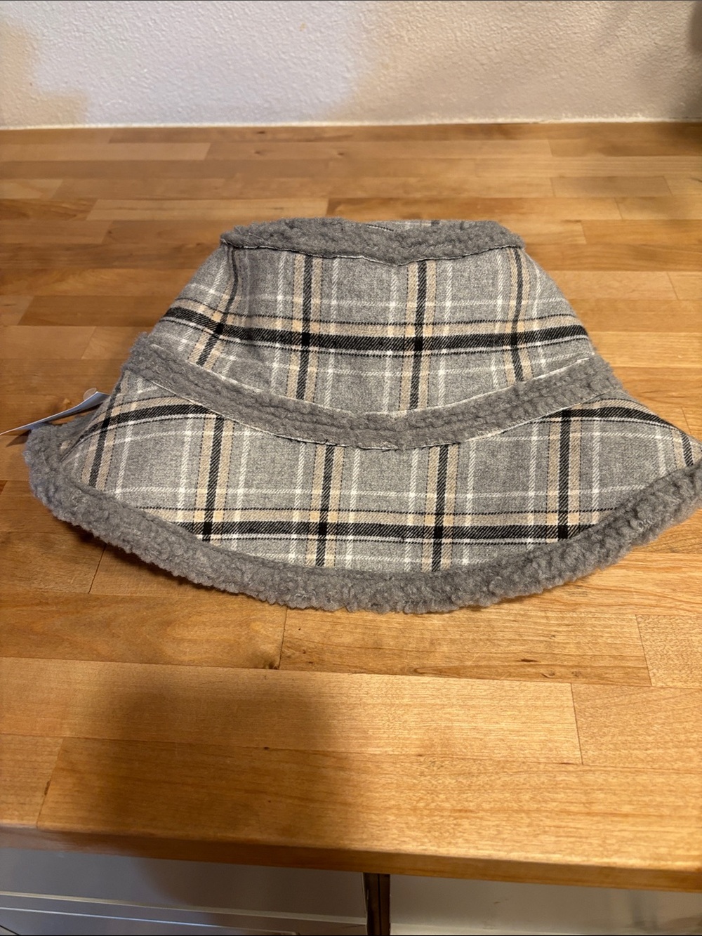 Tilly's Gray Plaid Sherpa-Trim Bucket Hat